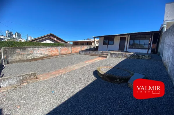 CASA RESIDENCIAL - BAIRRO BANCÁRIOS