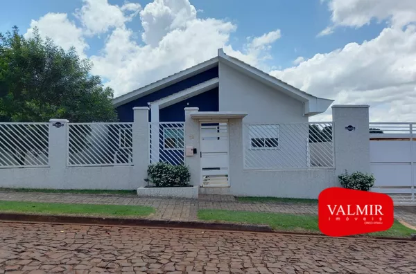 À VENDA NO MENINO DEUS