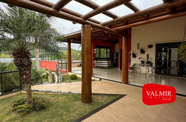 À VENDA NO ALAGADO EM MANGUEIRINHA