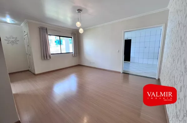 À VENDA CASA LA SALLE 