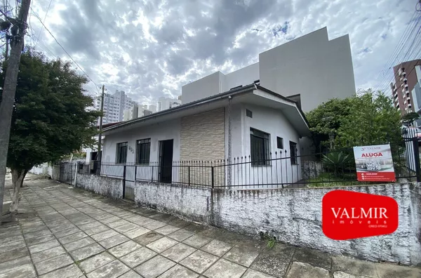 CASA RESIDENCIAL OU COMERCIAL - BAIRRO CENTRO