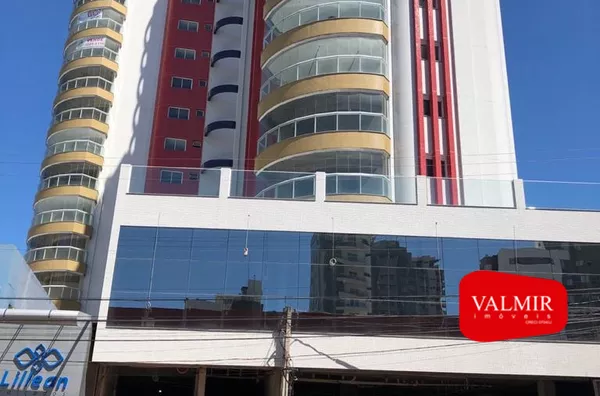 À VENDA NO EDIFÍCIO JACOB ZAMBERLAN NO CENTRO