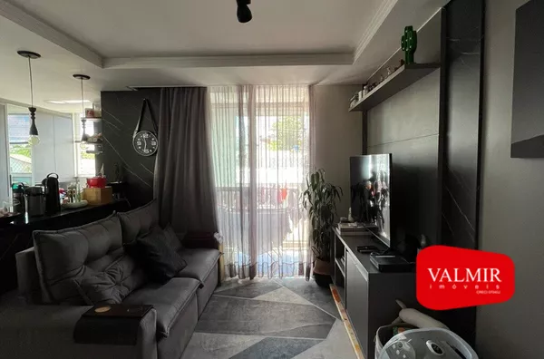 À VENDA NO LA SALLE