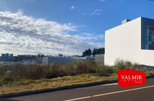 À VENDA NO LOTEAMENTO DOM LUIZ 