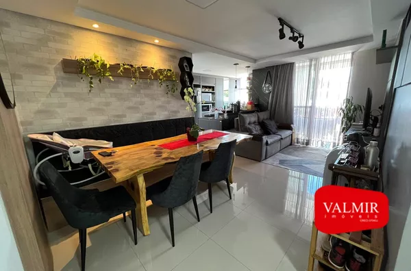 À VENDA NO LA SALLE