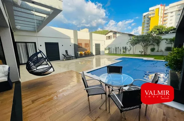 Á VENDA CASA DE ALTO PADRÃO SEMIMOBILIADO 