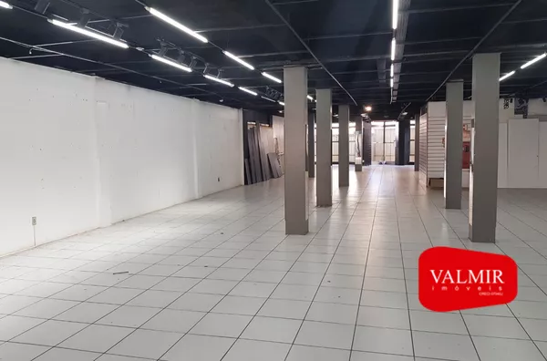 PARA LOCAÇÃO NO CENTRO - COMERCIAL