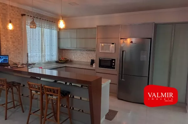 À VENDA NO SÃO VICENTE