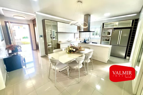 À VENDA MENINO DEUS 