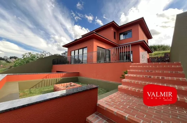 À VENDA CASA DE ALTO PADRÃO - VILA ISABEL 