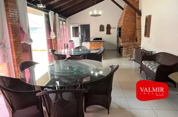 À VENDA CASA MOBILIADA FRARON