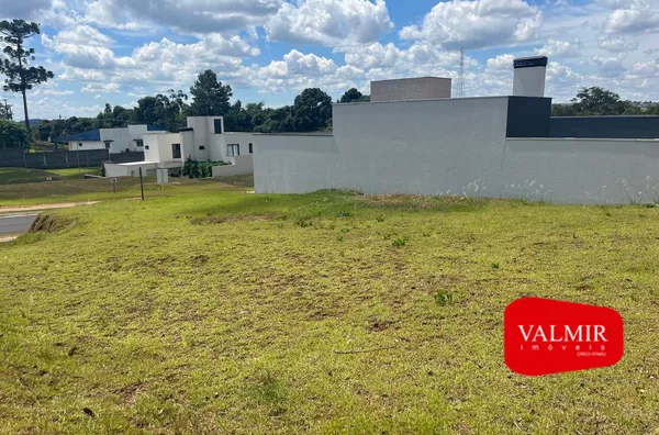 À VENDA NO CONDOMINIO JARDINS DE MONET