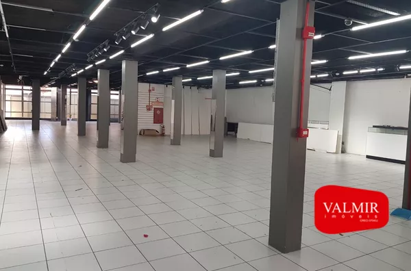 PARA LOCAÇÃO NO CENTRO - COMERCIAL