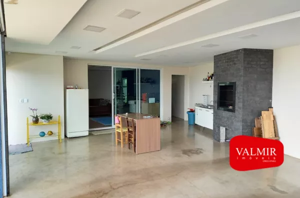 À VENDA NO MENINO DEUS