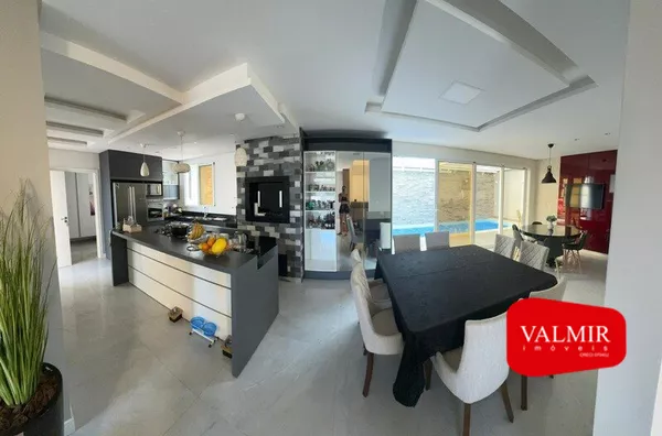 À VENDA NO LA SALLE  