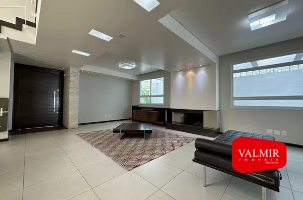 À VENDA NO LA SALLE