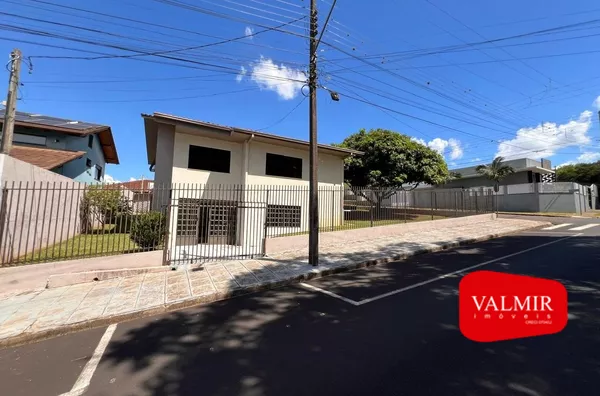 À VENDA CASA NO SAMBUGARO 