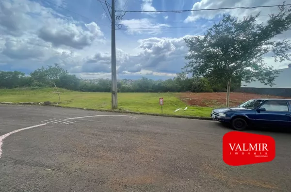 À VENDA - TERRENO NO BAIRRO INDUSTRIAL