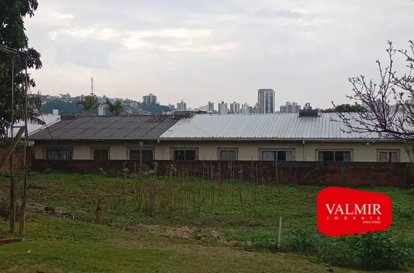 Á VENDA CASA 3 QUARTOS BAIRRO SANTA TEREZINHA - Foto 5