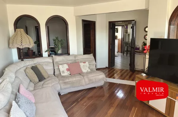 À VENDA NO CENTRO - EDIFÍCIO OSVALDO BUKOVSKI