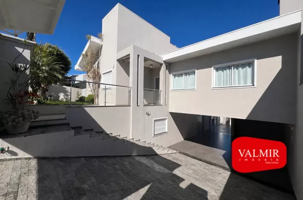 Á VENDA CASA ALTO PADRÃO - LA SALLE 
