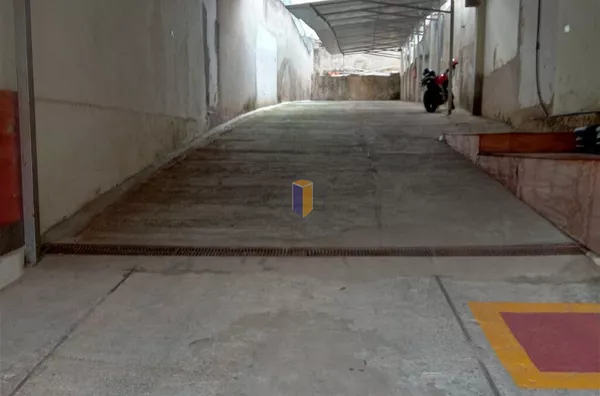 ESTACIONAMENTO - RUA SANTA ROSÁLIA