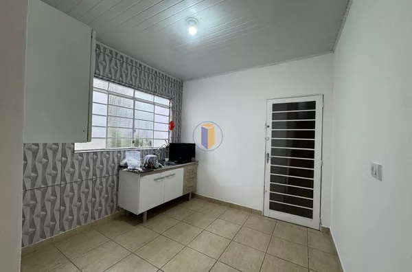 Casa comercial com 4 salas