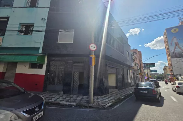 SALÃO COMERCIAL ESQUINA - CENTRO 