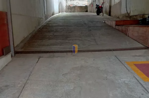 ESTACIONAMENTO - RUA SANTA ROSÁLIA