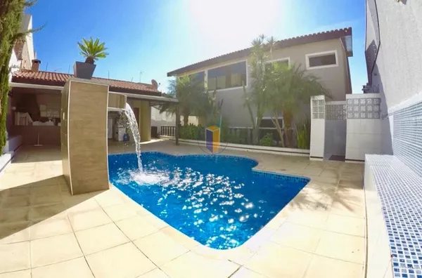 CASA Á VENDA NO JD. PAGLIATO 