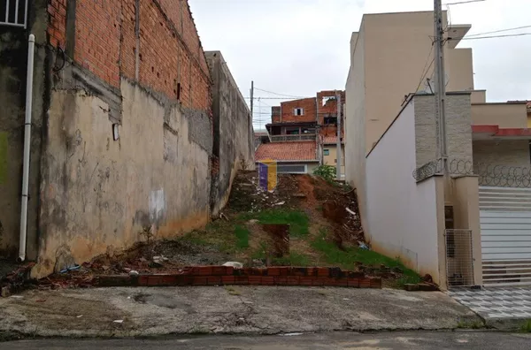 TERRENO PORTAL DA ITAVUVU