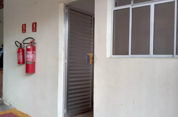 ESTACIONAMENTO - RUA SANTA ROSÁLIA