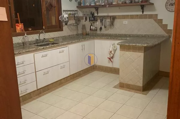 CASA COM 4 SUÍTES - CONDOMÍNIO VIVENDAS DO LAGO