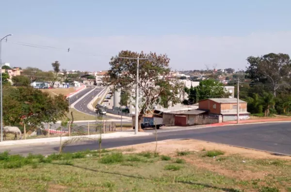 TERRENO DE ESQUINA COM 237m² - CIDADE JARDIM - SOROCABA/SP