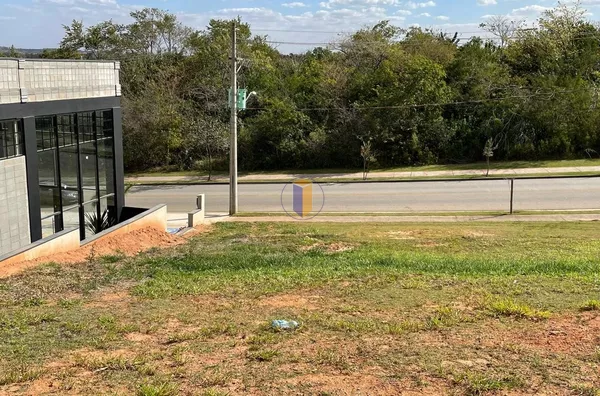 TERRENO COMERCIAL - ALPHAVILLE 3