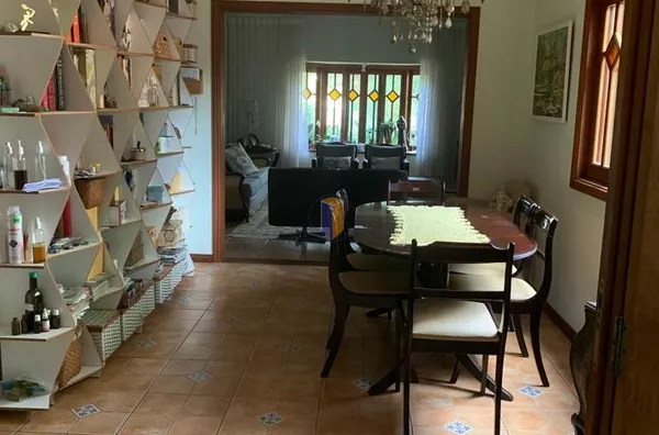 CASA COM 4 SUÍTES - CONDOMÍNIO VIVENDAS DO LAGO