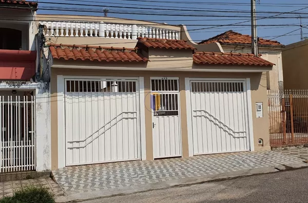 CASA TÉRREA - CENTRO 