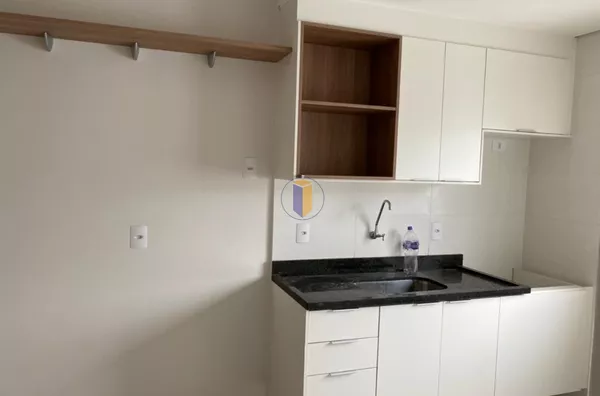 APTO SEMI MOBILIADO À VENDA, NO JD. TULIPAS 