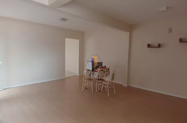 CASA VENDA - VILA LEÃO