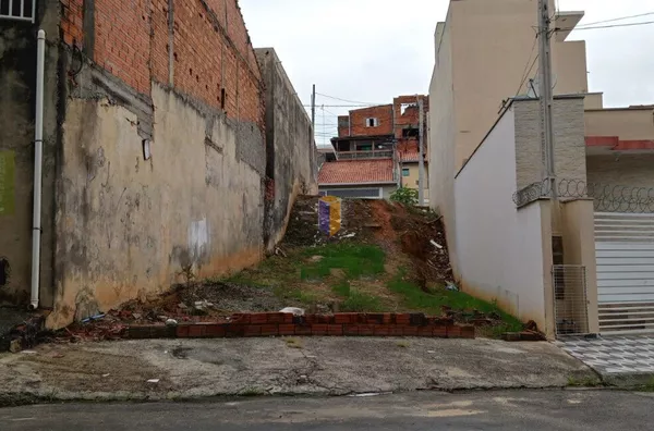 TERRENO PORTAL DA ITAVUVU