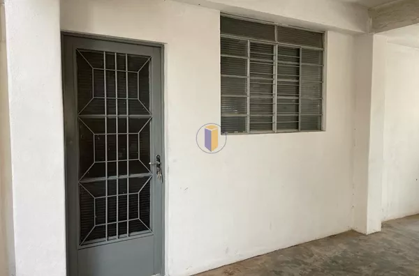 APARTAMENTO 1 DORMITÓRIO TÉRREO 1 VAGA COBERTA CENTRO