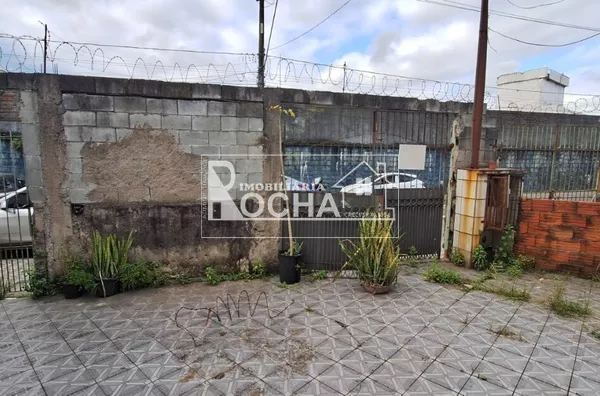 Terreno com construção a venda Parque São Vicente