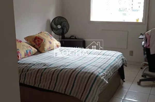 Apt. 2dormitórios, (sendo 1 suíte); Sala ampla, Varanda com vista para o mar; Banheiro social  Copa e cozinha;  Dependência de serviço  Lavanderia; 1 vaga de garagem - Foto 19