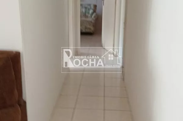 Apt. 2dormitórios, (sendo 1 suíte); Sala ampla, Varanda com vista para o mar; Banheiro social  Copa e cozinha;  Dependência de serviço  Lavanderia; 1 vaga de garagem - Foto 20