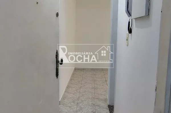 2-quartos, sala, cozinha, banheiro,garagem, area de serviço