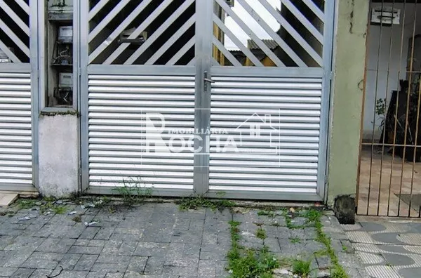 2 quartos, sala, cozinha, banheiro, garagem, area de serviço 