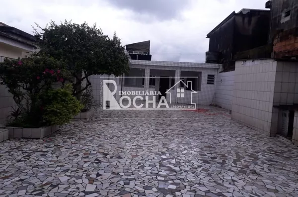 CASA EM TERRENO 10 X 30, TIPO EDICULA, 3.QUARTOS, 