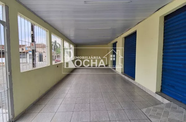 Loja com 80m² + cozinha, vestiario, salas, despensa, banheiros