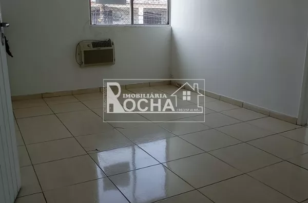 Casa Cj ResTancredo 2 Qtos, Sl, Coz, Wc, Gar, Á.serviço 