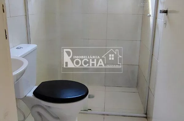 2Quartos, sala, cozinha, banheiro, garagem. 